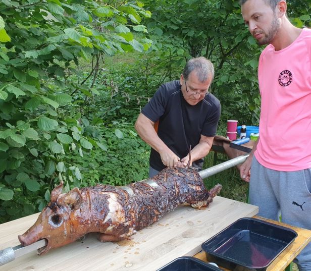 DIn allen Belangen überlegen - die Heimakteure aus Neuhaus